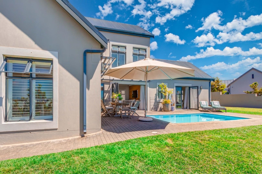 5 Bedroom Property for Sale in Kingswood Golf Estate Western Cape